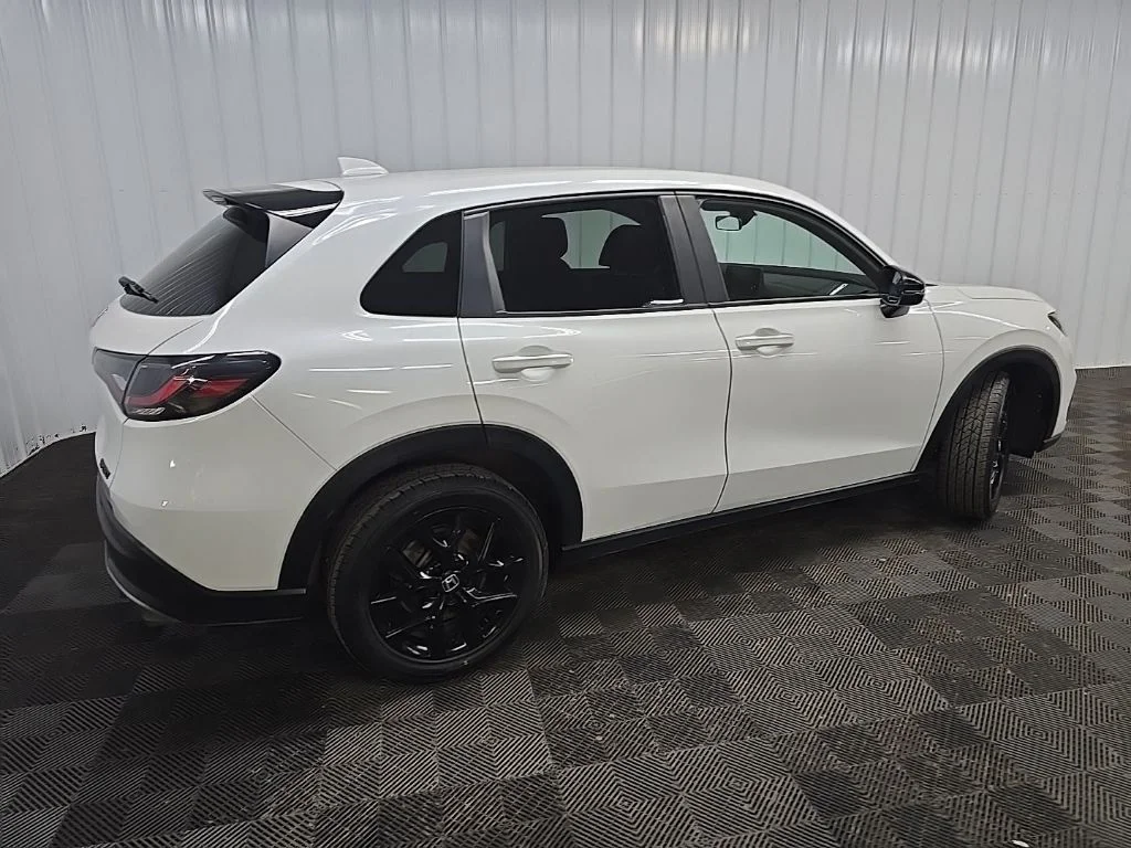 Used 2024 Platinum White Pearl Honda Sport image 3