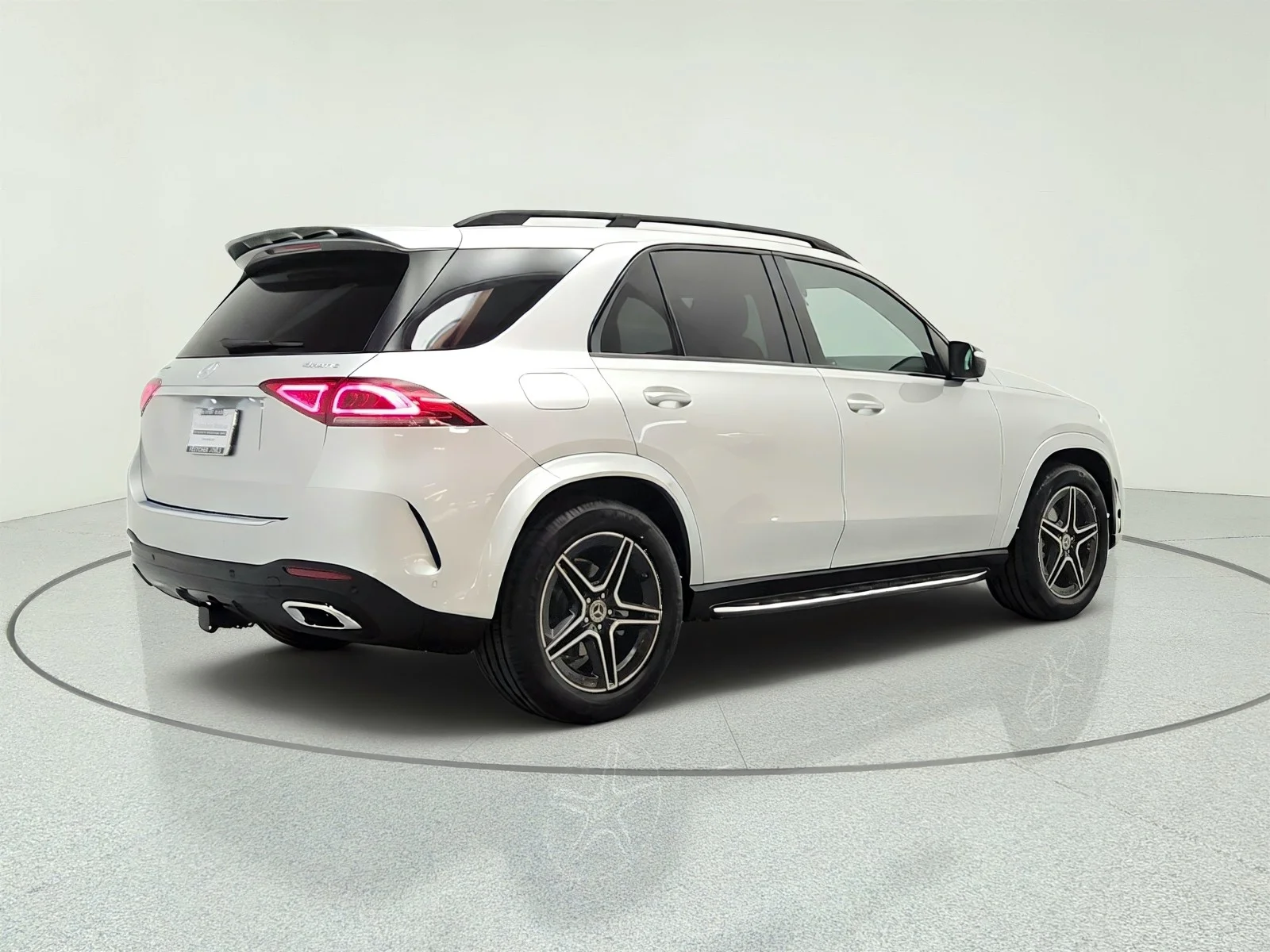 Used 2021 Iridium Silver Metallic Mercedes-Benz GLE 350 4MATIC® SUV image 5