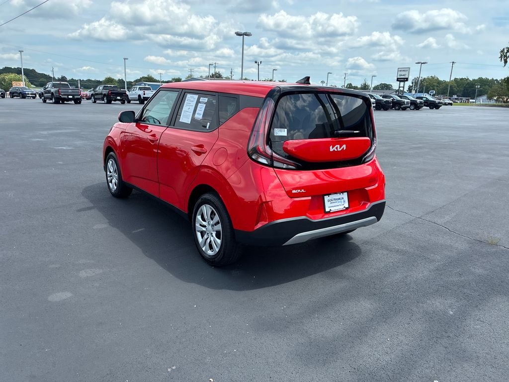 Used 2025 Red Kia LX image 3