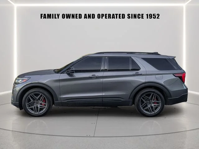 Used 2025 Gray Ford ST image 4