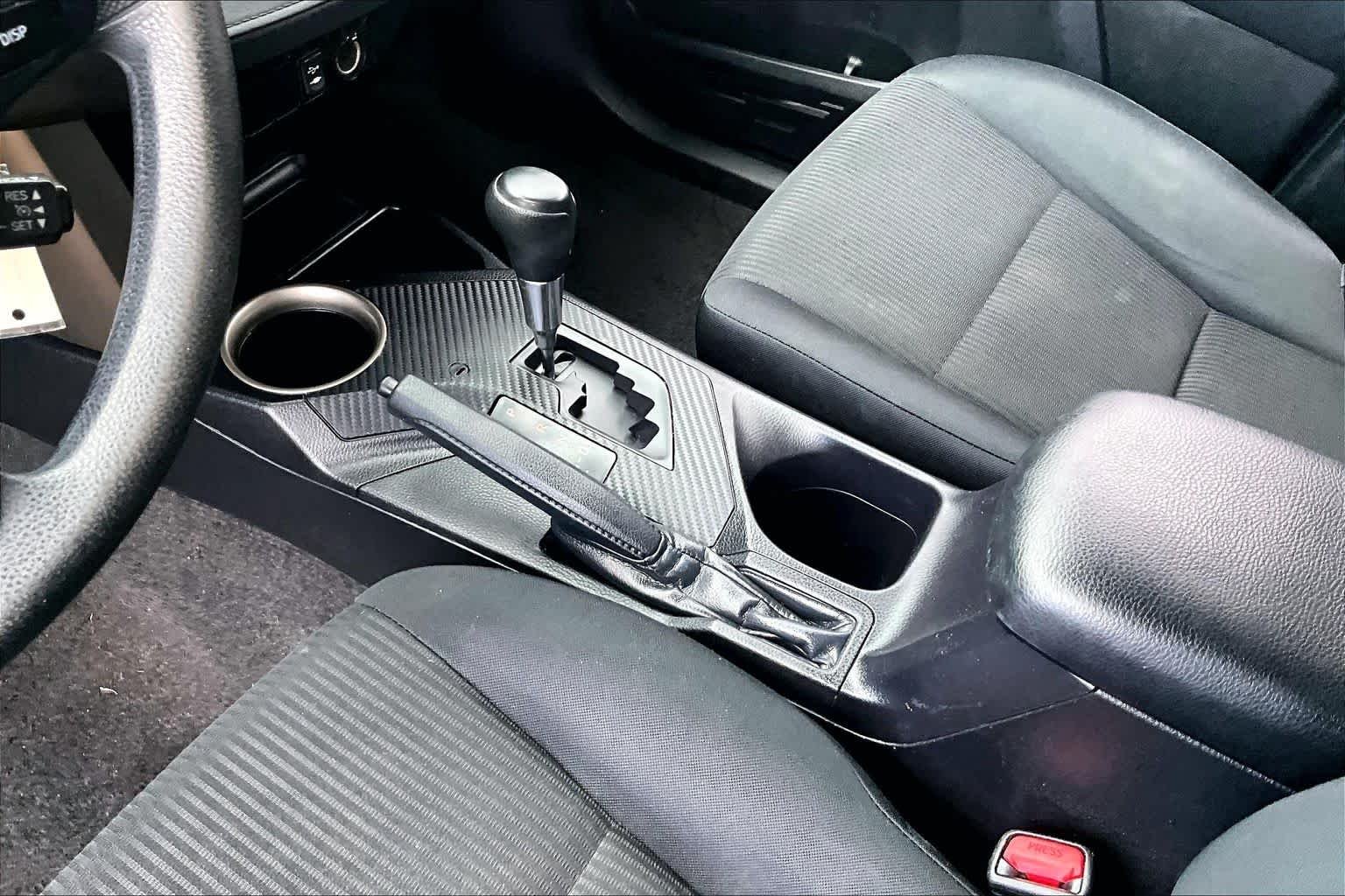 Used 2015 Black Toyota LE image 17