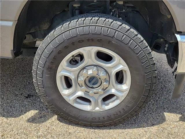 Used 2025 Gray Ford XLT 4x4  Crew Cab 6.75 ft. box 160 in. WB SRW image 7