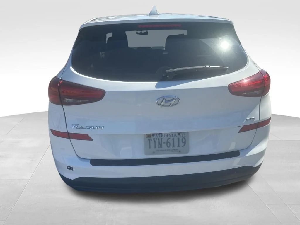 Used 2019 White Hyundai SE image 11