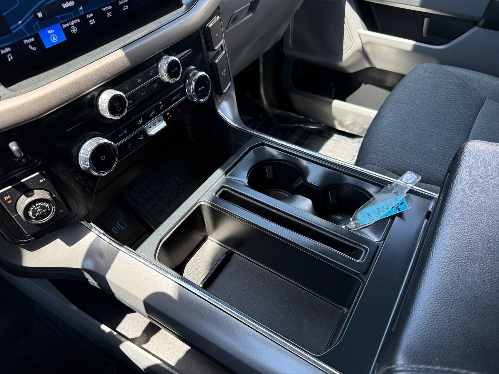 2024 Ford F-150 XLT - Photo 13