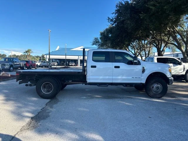 Used 2017 White Ford XL FLATBED image 4