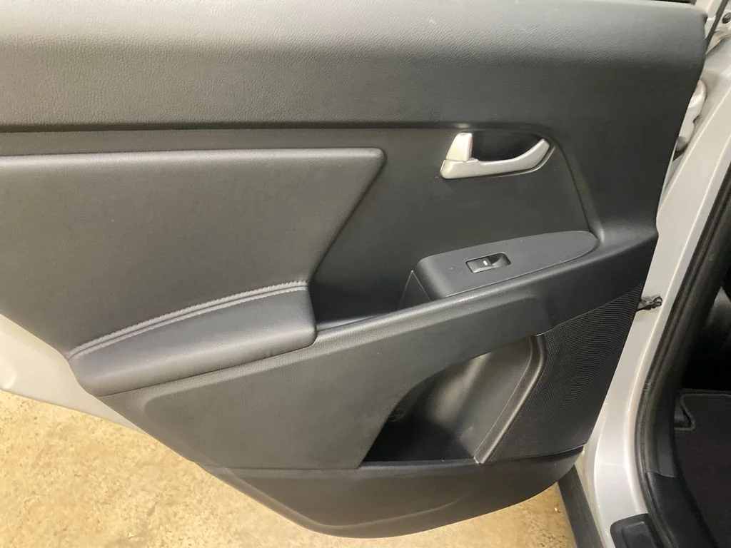 Used 2016 Silver Kia LX image 13