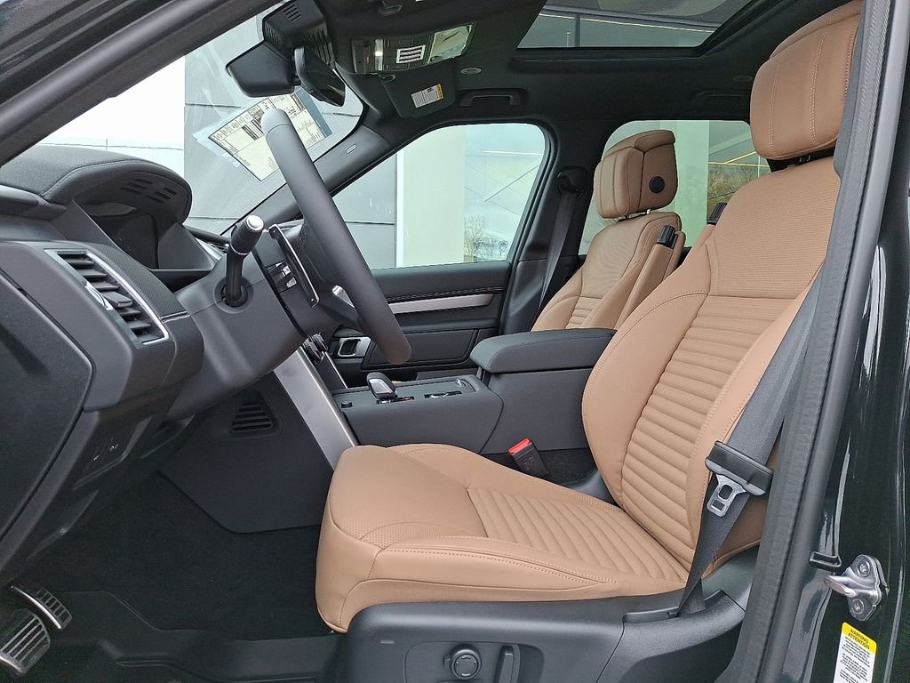 2026 Land Rover Discovery Gemini Edition - Photo 9