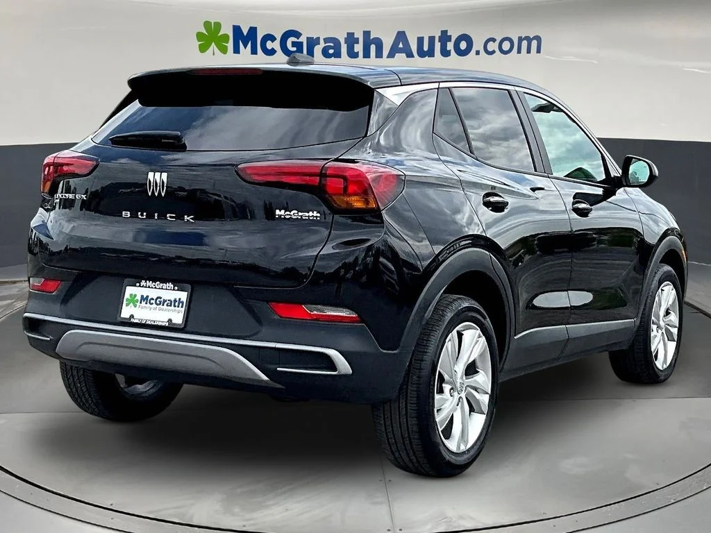 Used 2025 Black Buick Preferred image 8