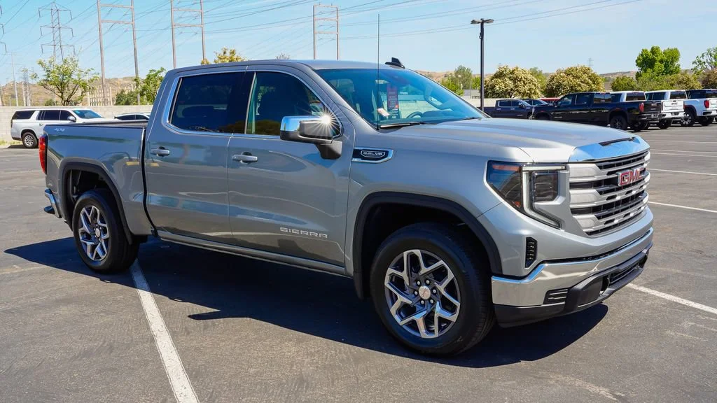 2026 GMC Sierra 1500 SLE - Photo 6