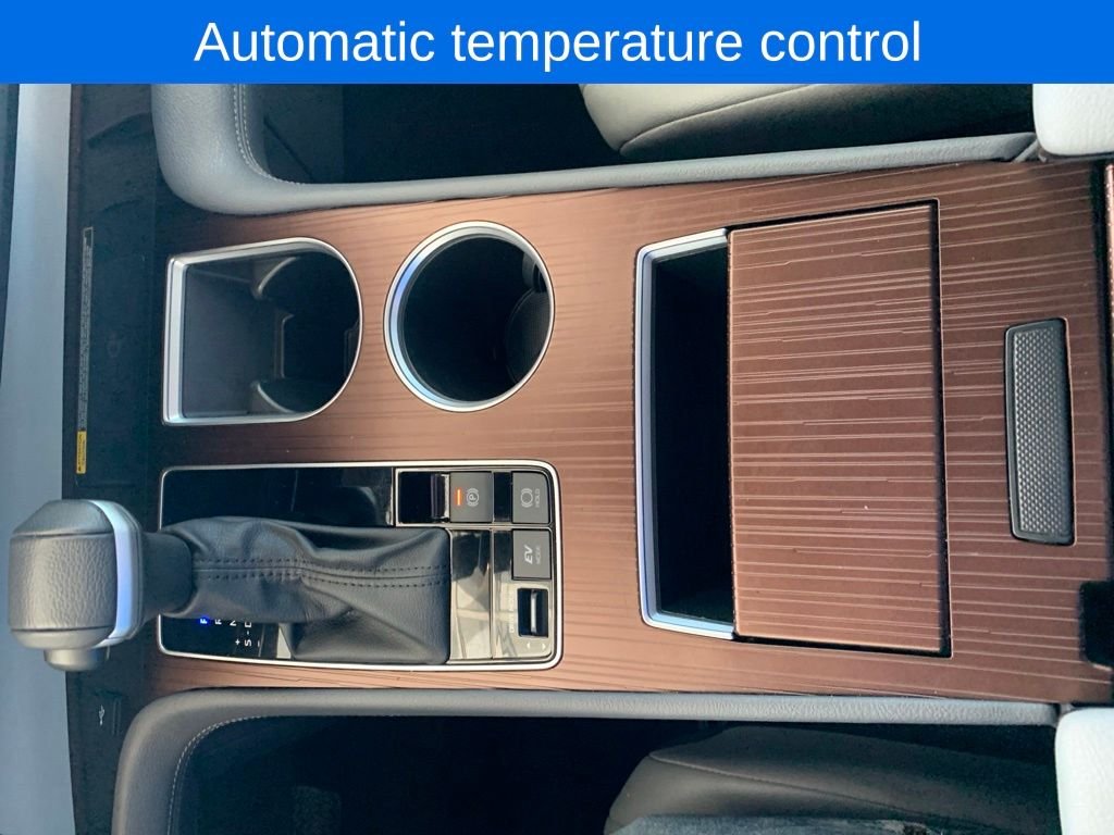 2024 Toyota Sienna XLE - Photo 10