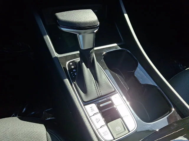 New 2026 White Hyundai SEL Plus image 10