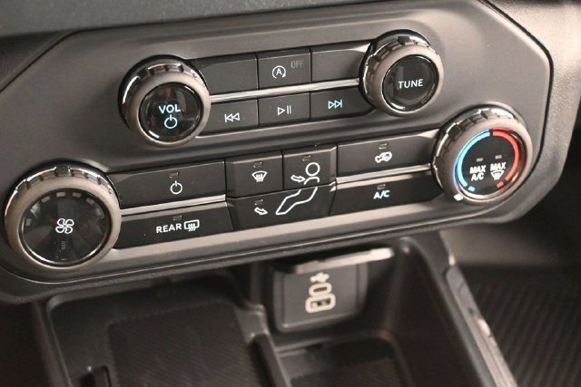 New 2026 Avalanche Gray Ford Base image 23