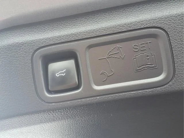 Used 2024  Ford XLT image 24