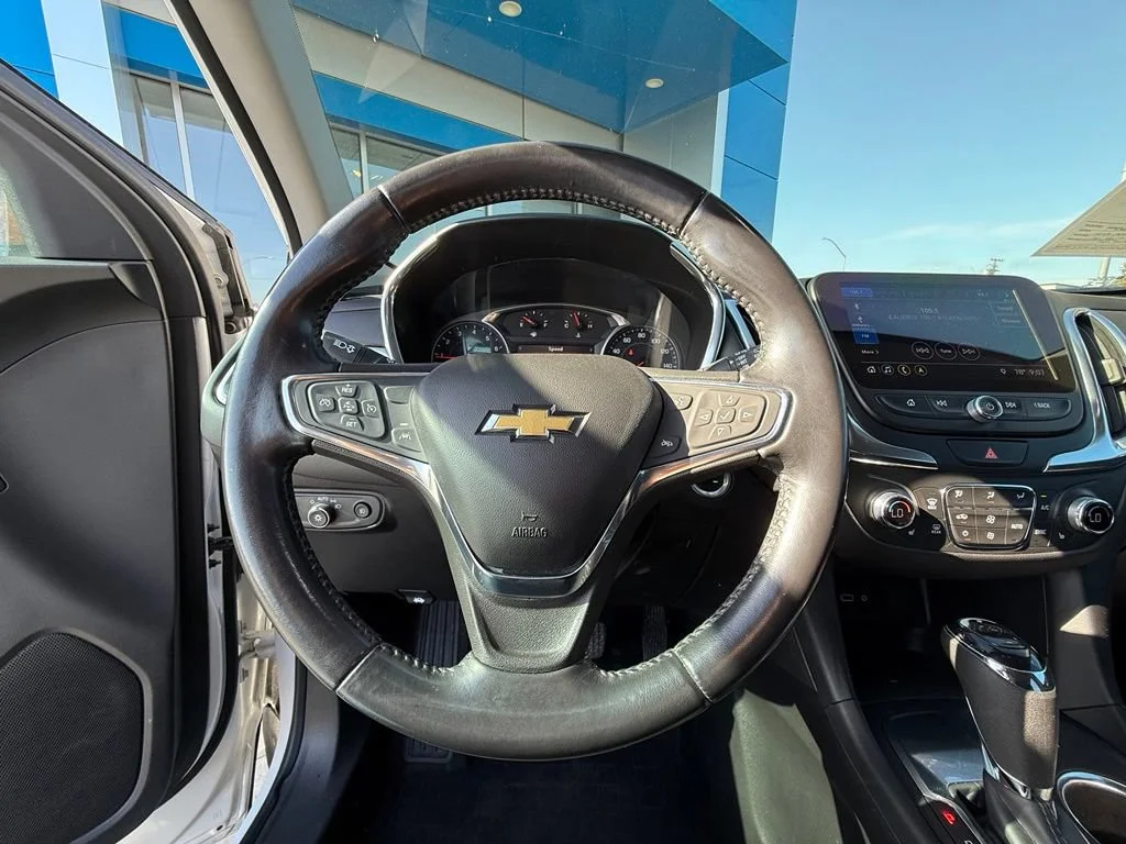 Used 2021 IRIDESCENT PEARL TRICOAT Chevrolet LT image 20