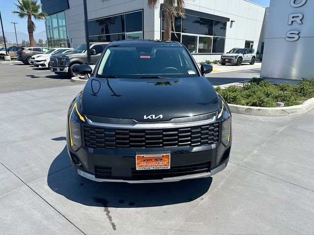 New 2026 Fusion Black Kia LX image 2
