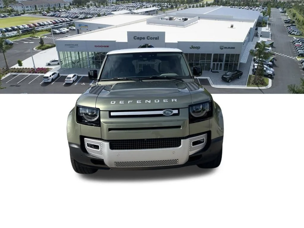 Used 2024 Green Land Rover S image 3