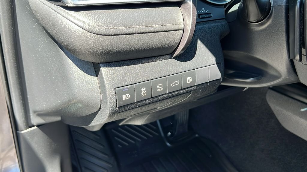 Used 2018 Gray Toyota XSE image 14