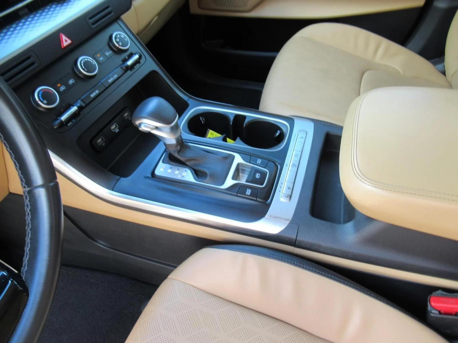 Used 2024 White Kia LX image 18