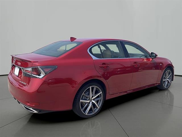 Used 2016 Matador Red Mica Lexus  image 4