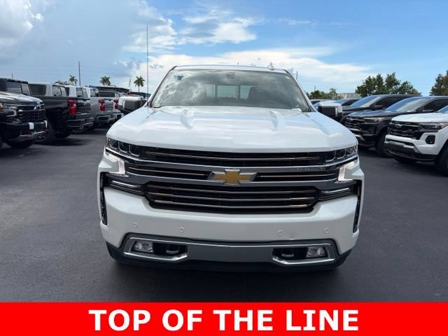 Used 2022 Iridescent Pearl Tricoat Chevrolet High Country image 2
