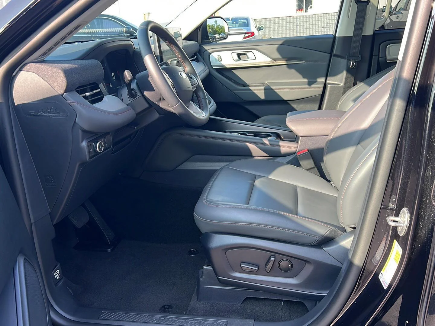 New 2026 Black Metallic Ford Active image 4