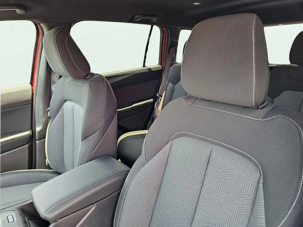 2026 Jeep Cherokee Laredo - Photo 18