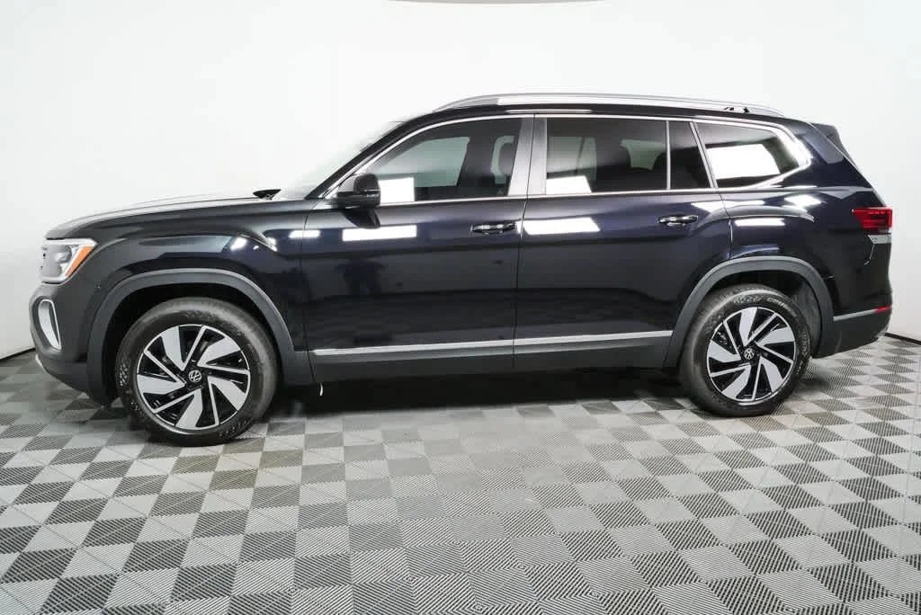 New 2026 Deep Black Pearl Volkswagen 2.0T SEL image 31