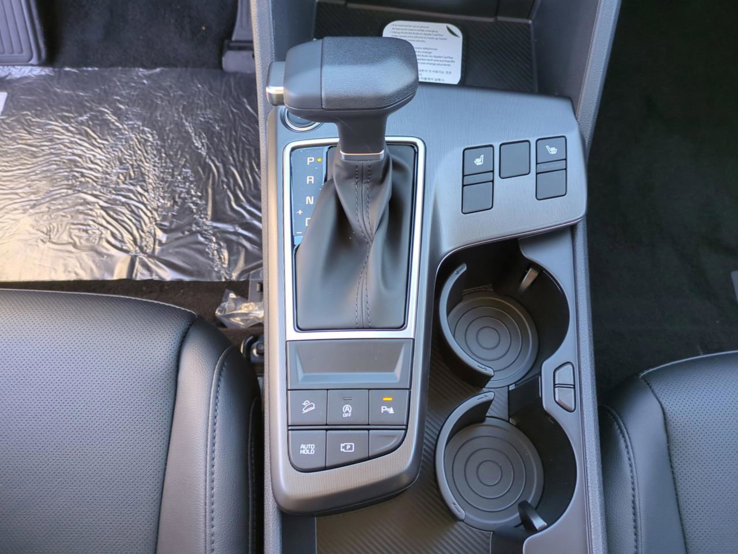 New 2026 Glacial White Pearl Kia EX image 22