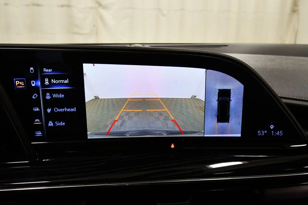 Used 2023  Cadillac Sport image 28
