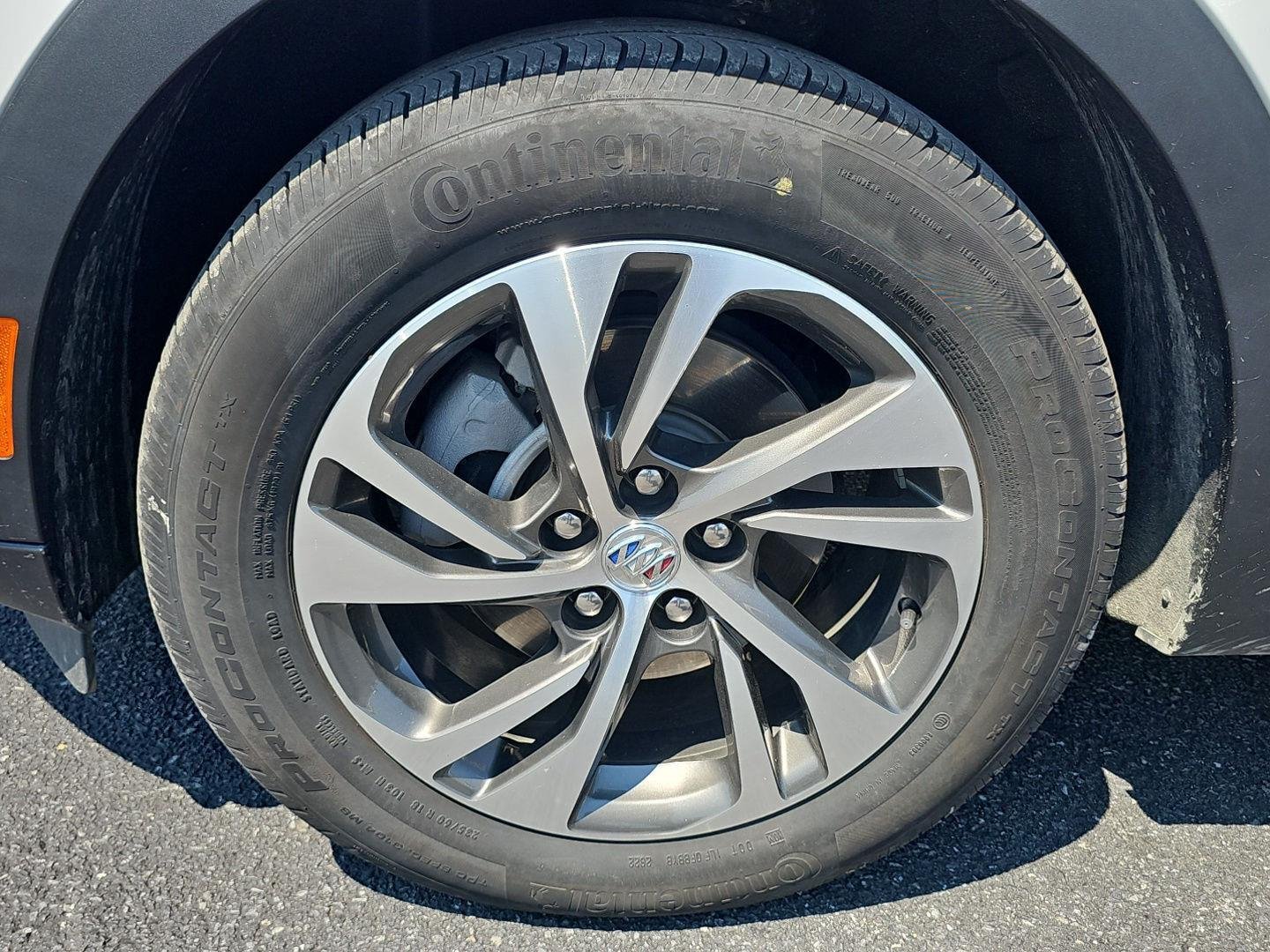 Used 2023 SUMMIT WHITE Buick Essence image 9