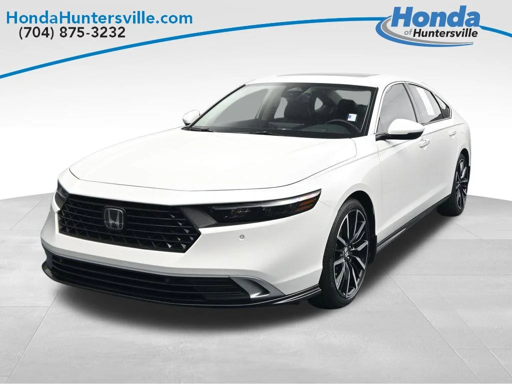 Certified Used 2024 Platinum White Pearl Honda HYBRID TRG image 3