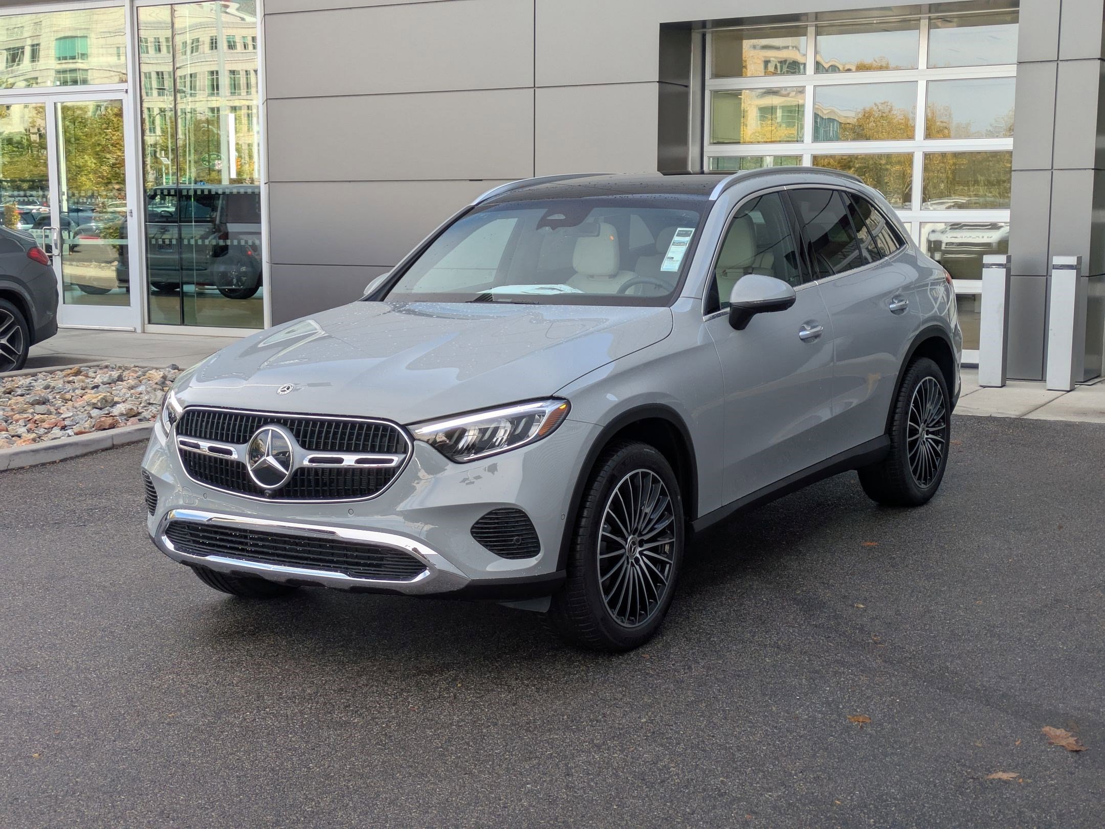 New 2026 MANUFAKTUR Alpine Grey Mercedes-Benz GLC 300 image 24