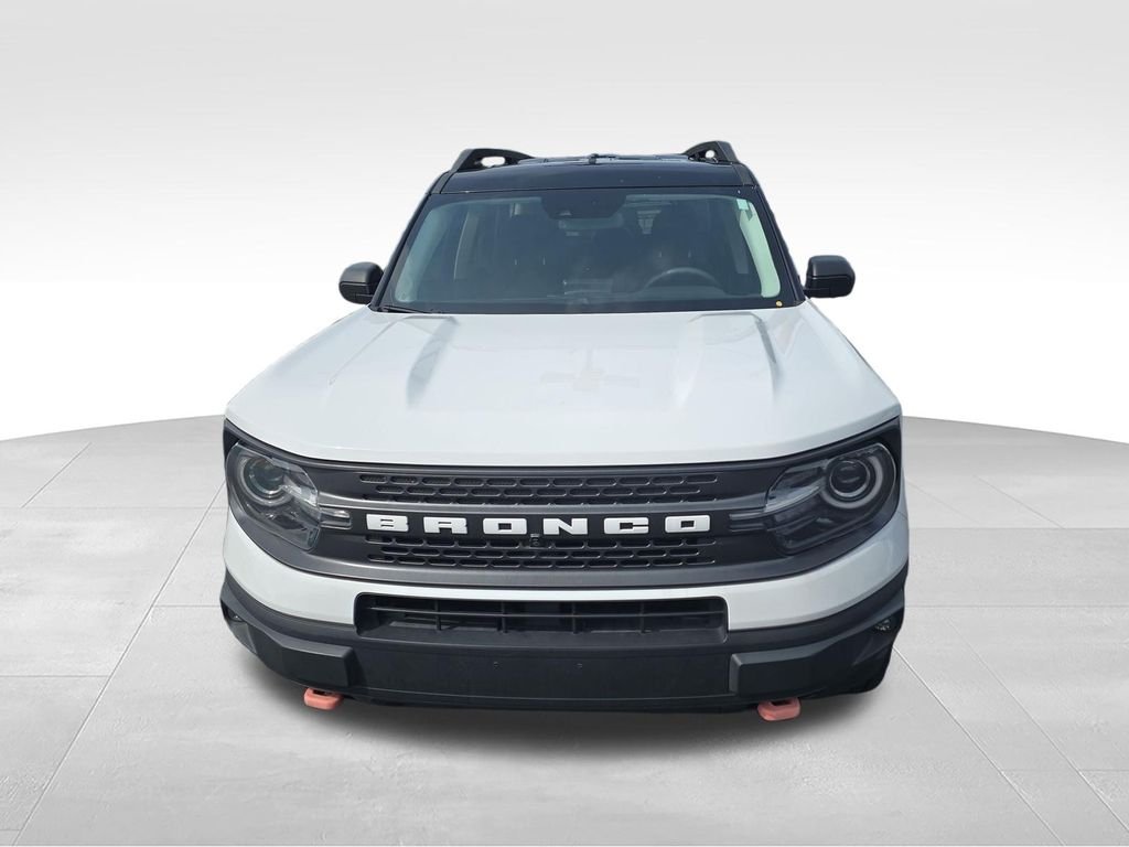 Used 2021 White Ford Badlands image 8