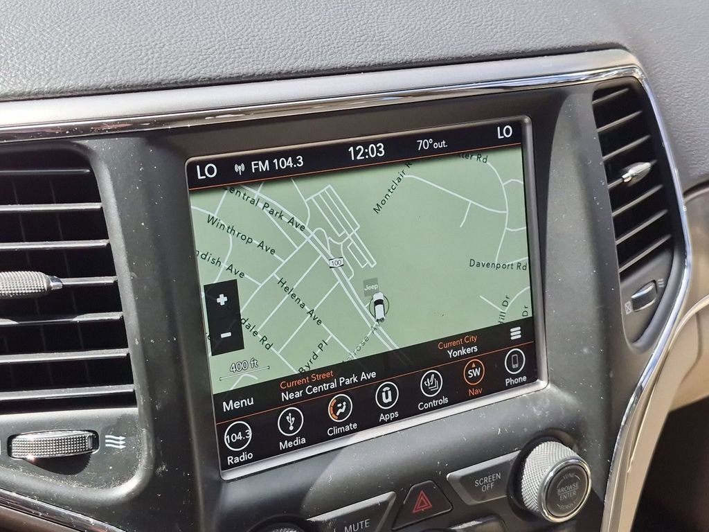 Used 2018 White Jeep Limited image 18