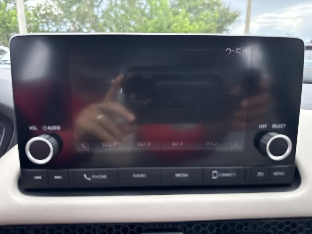 Used 2024  Honda LX image 27