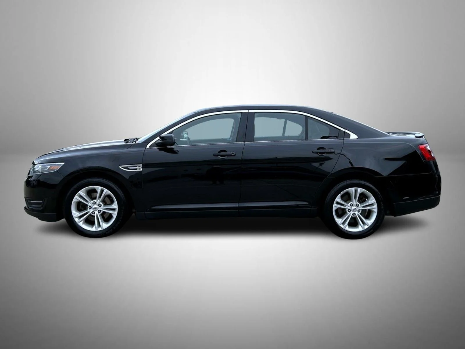 Used 2016 Black Ford SEL image 8