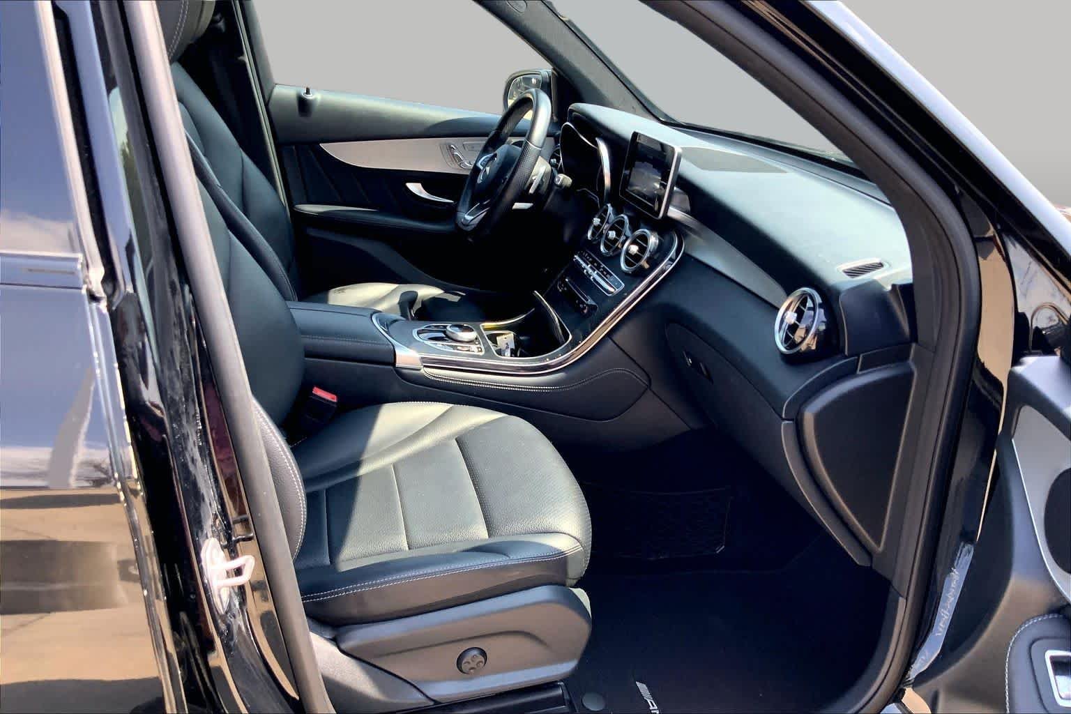 Used 2019 Black Mercedes-Benz GLC 300 image 9