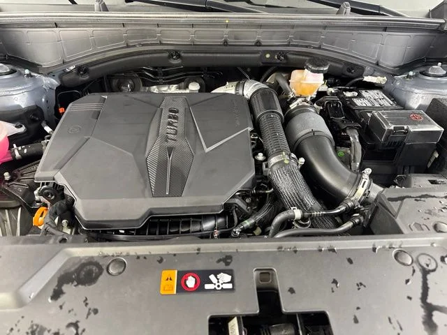 Used 2025 Gray Hyundai SE image 17