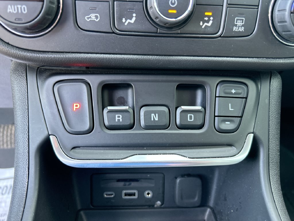 Used 2021 Blue GMC SLT image 19