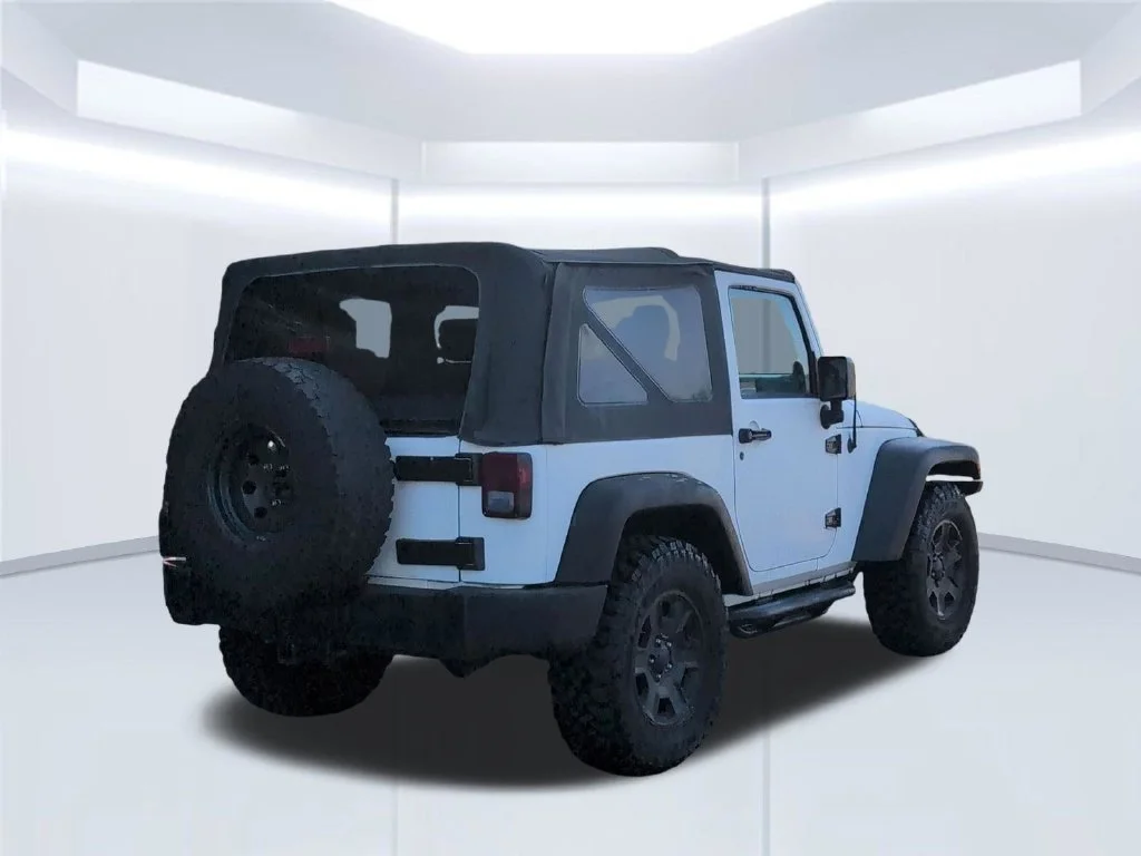 Used 2008 Green Jeep X image 6