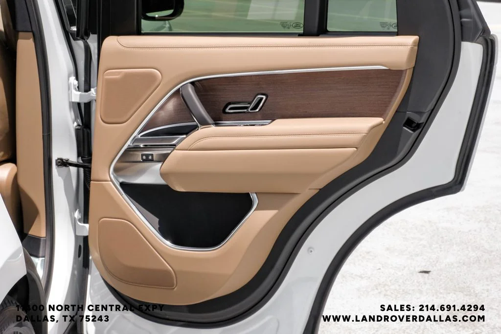 New 2026 Fuji White Land Rover SE image 53