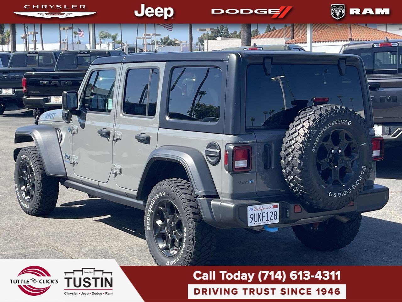 Used 2023 Sting-Gray Clearcoat Jeep 4DR 4WD image 4