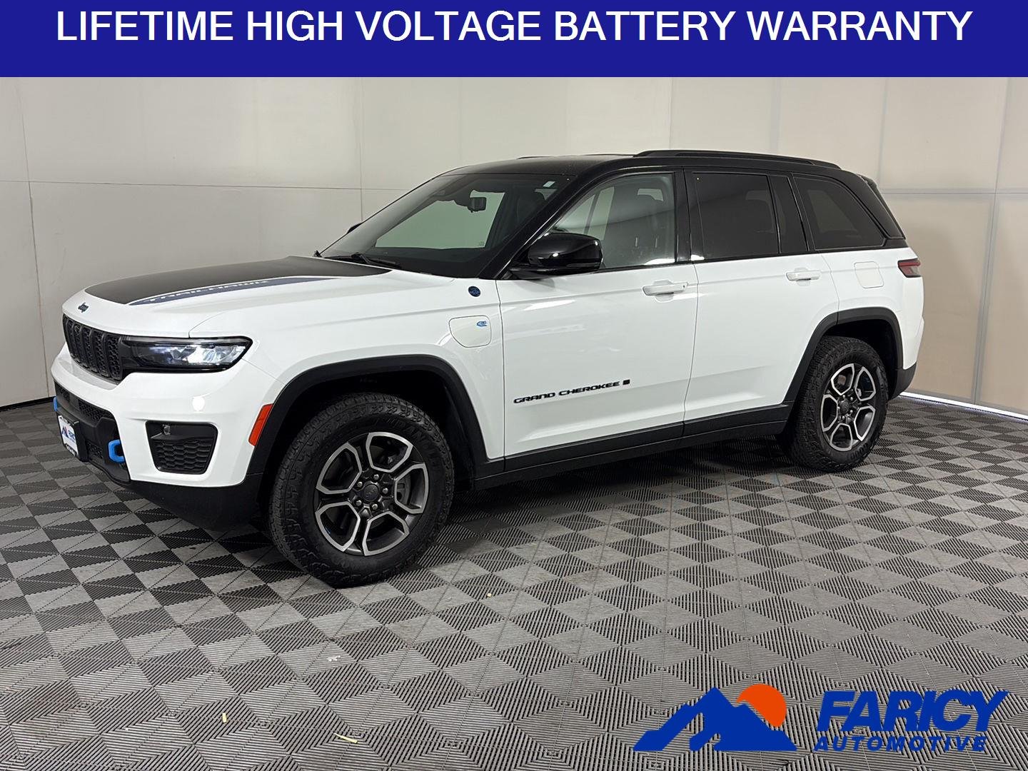 Used 2023 Bright White Clearcoat Jeep Trailhawk image 1