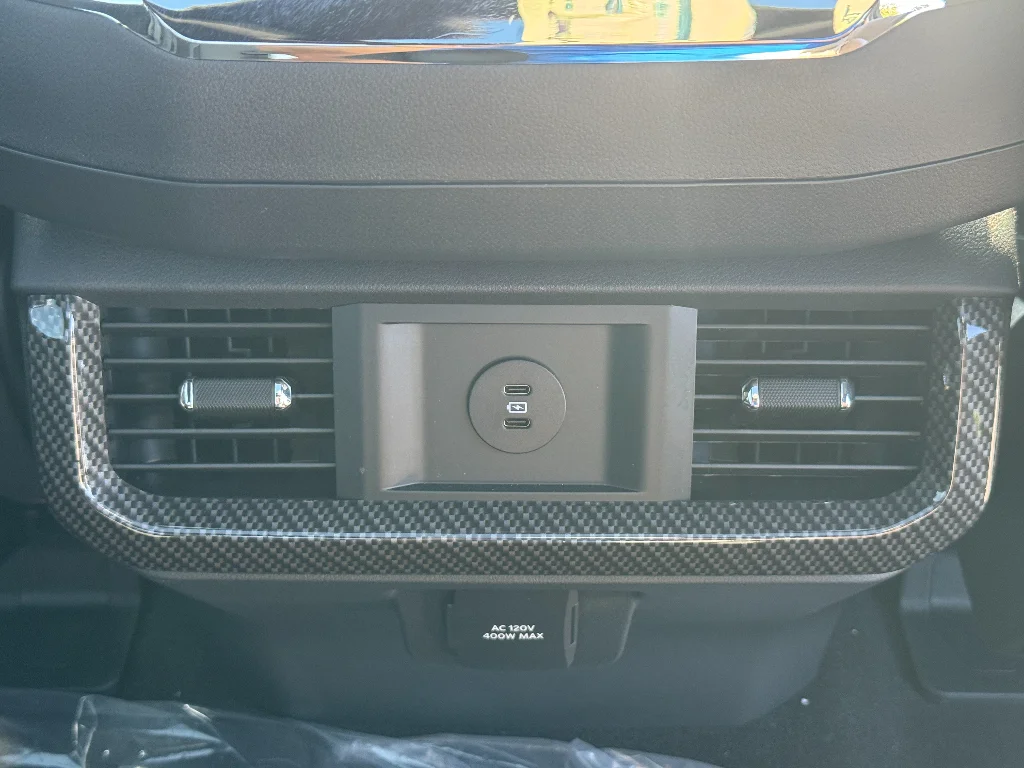 New 2026 Oxford White Ford Lariat® image 18