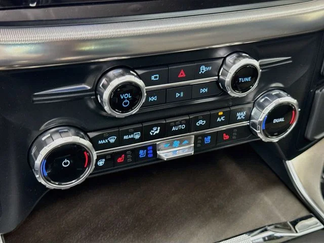 New 2026 Star White Metallic Tri-Coat Ford Platinum® image 16