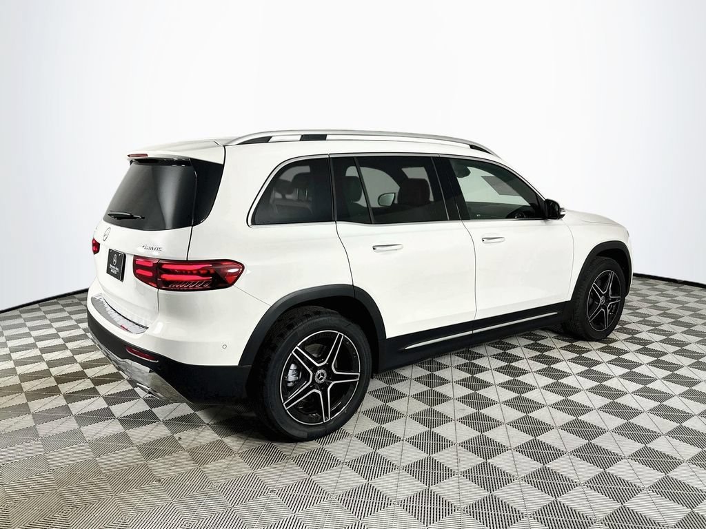 New 2026 Polar White Mercedes-Benz GLB 250 image 38