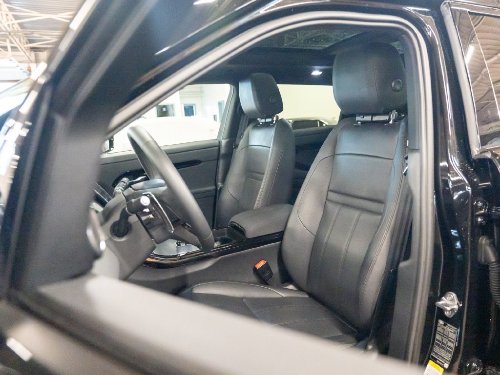 Used 2025 Black Land Rover S image 20