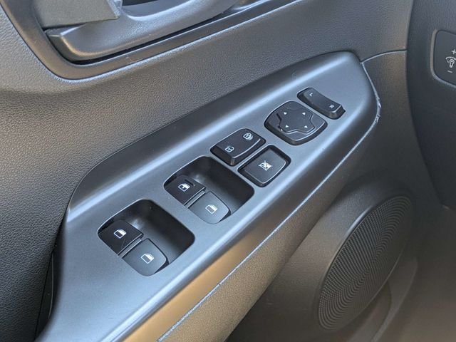 Used 2019 White Hyundai SE image 21