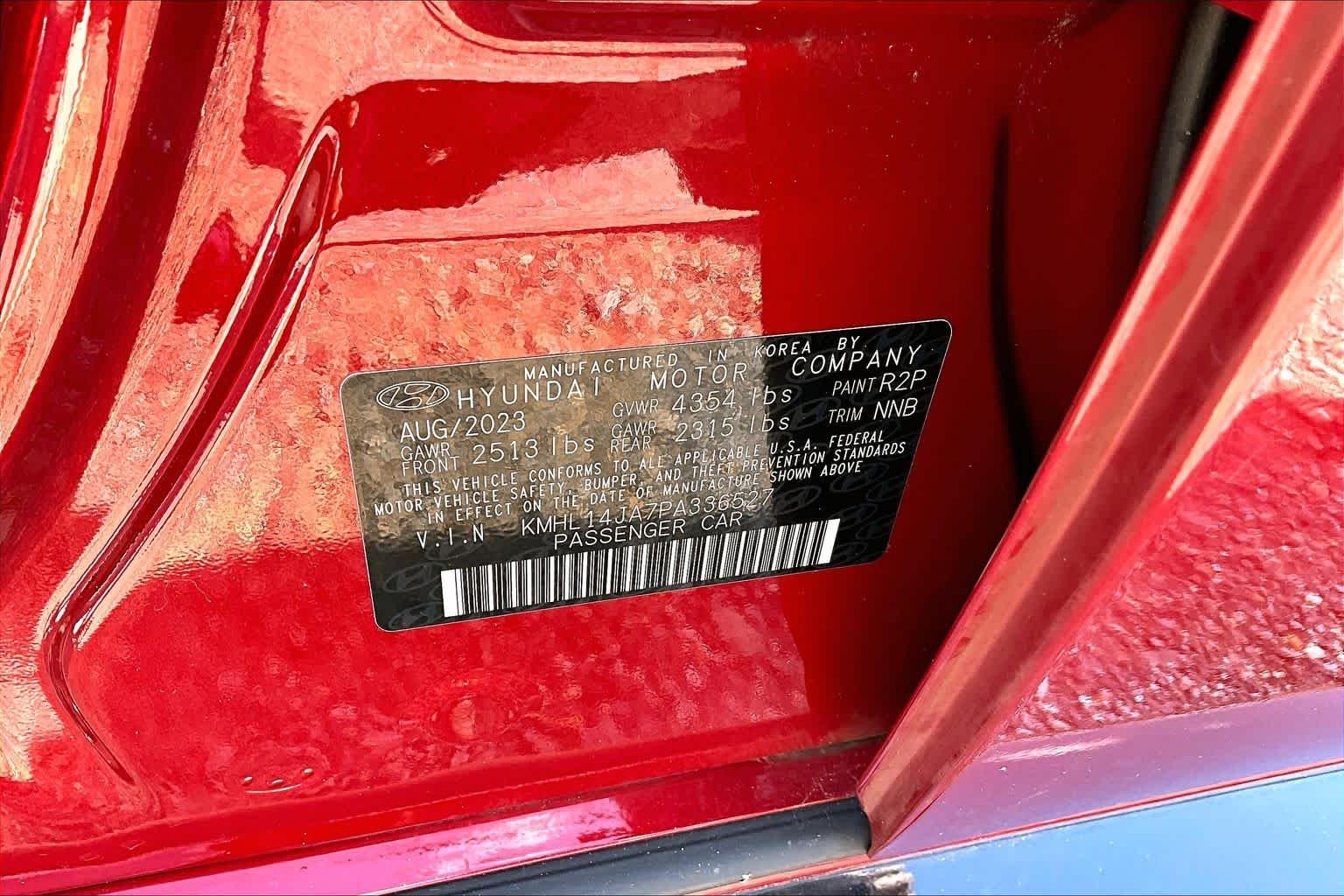 Used 2023 Ultimate Red Hyundai SEL image 34