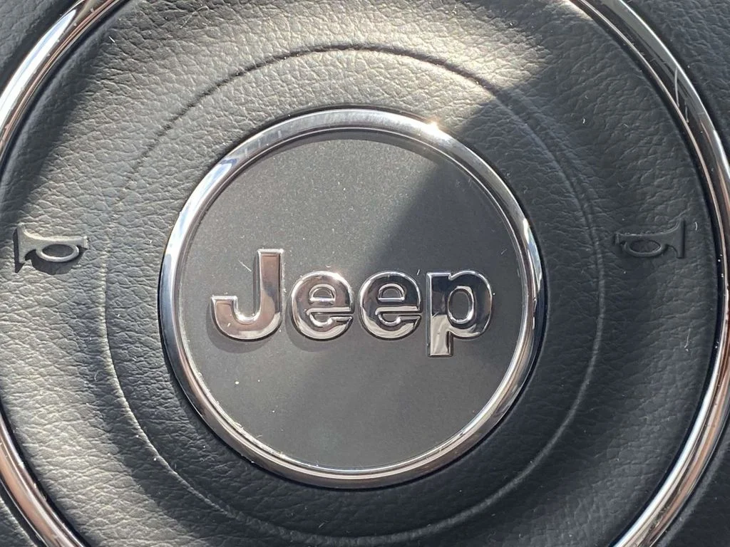 Used 2019 Red Jeep Limited image 31